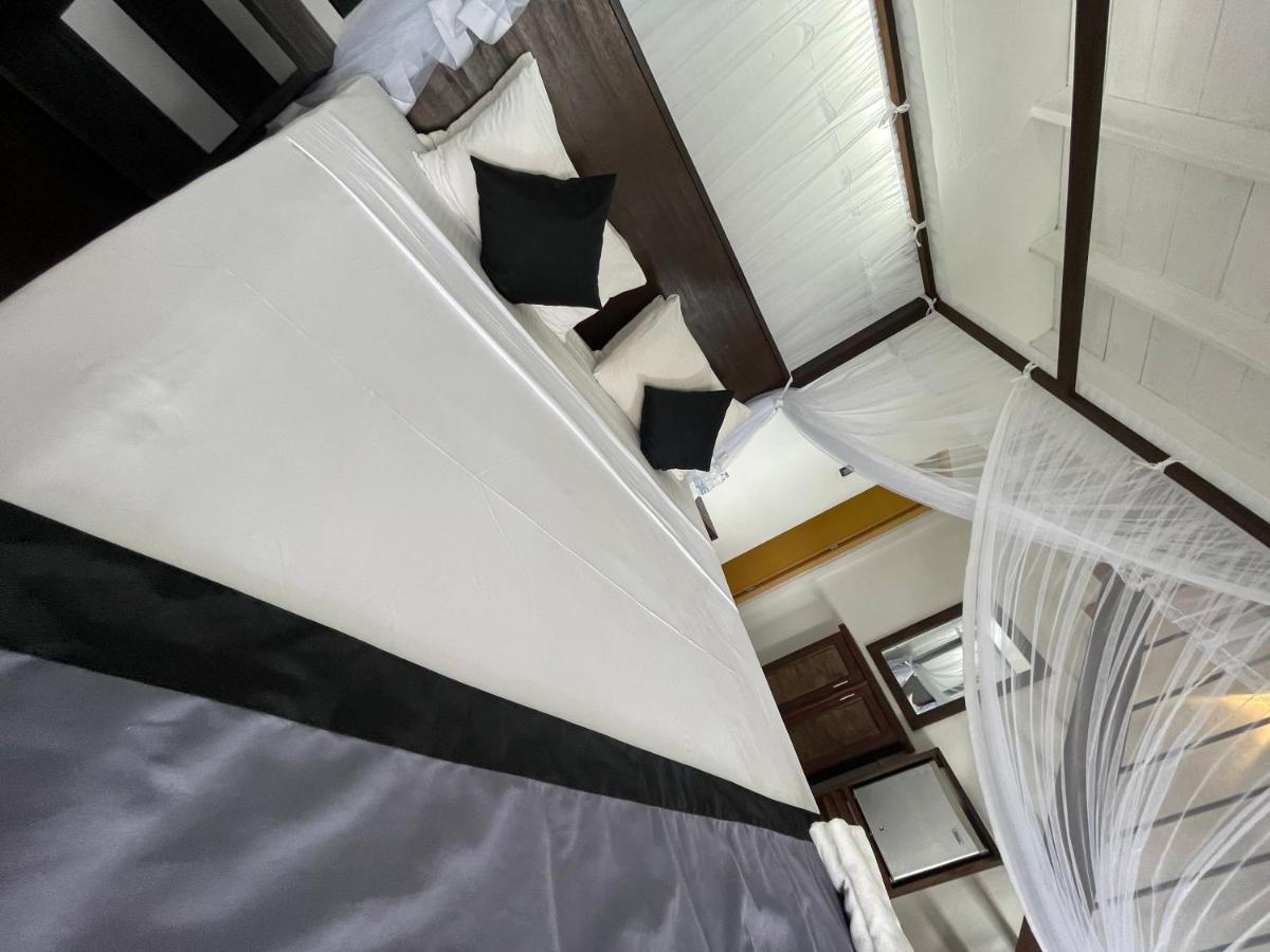 Happy Bay Hotel เวลิกามา ภายนอก รูปภาพ