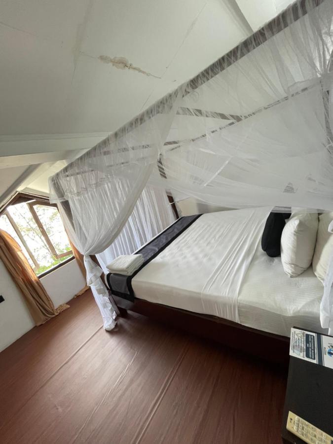 Happy Bay Hotel เวลิกามา ภายนอก รูปภาพ