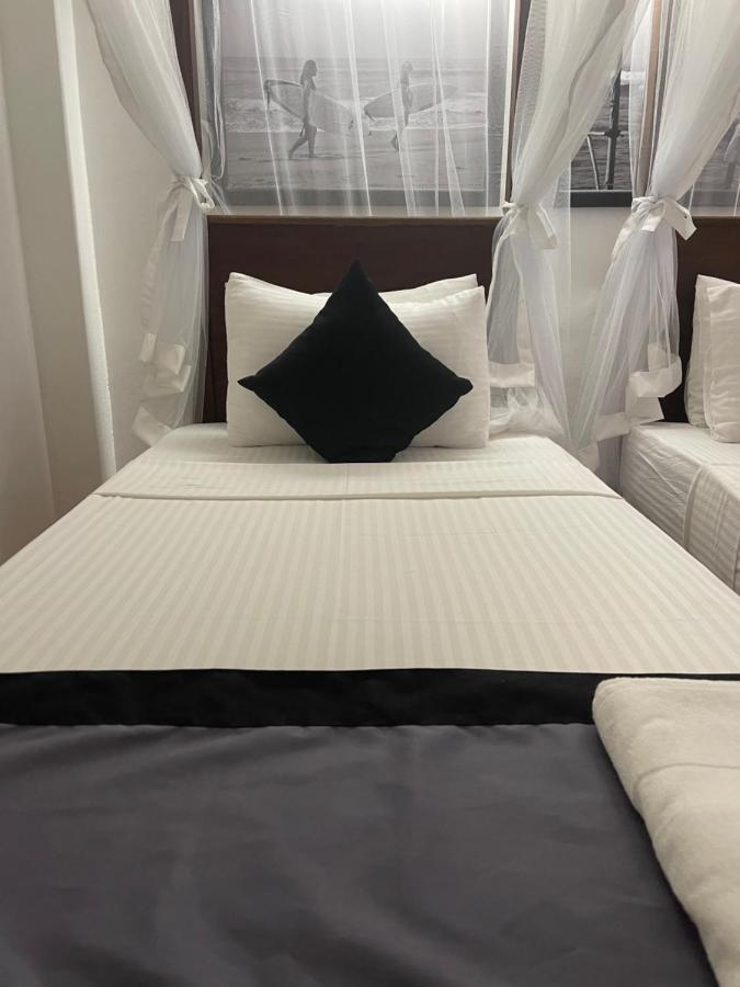 Happy Bay Hotel เวลิกามา ภายนอก รูปภาพ